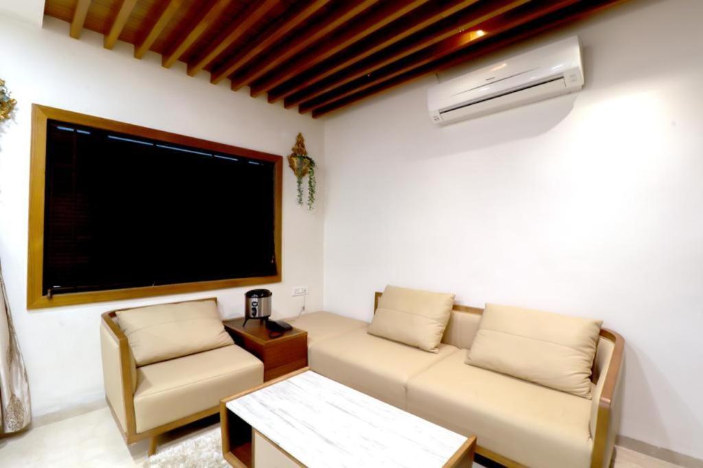 Royal Inn Hotel Ambaji Dış mekan fotoğraf